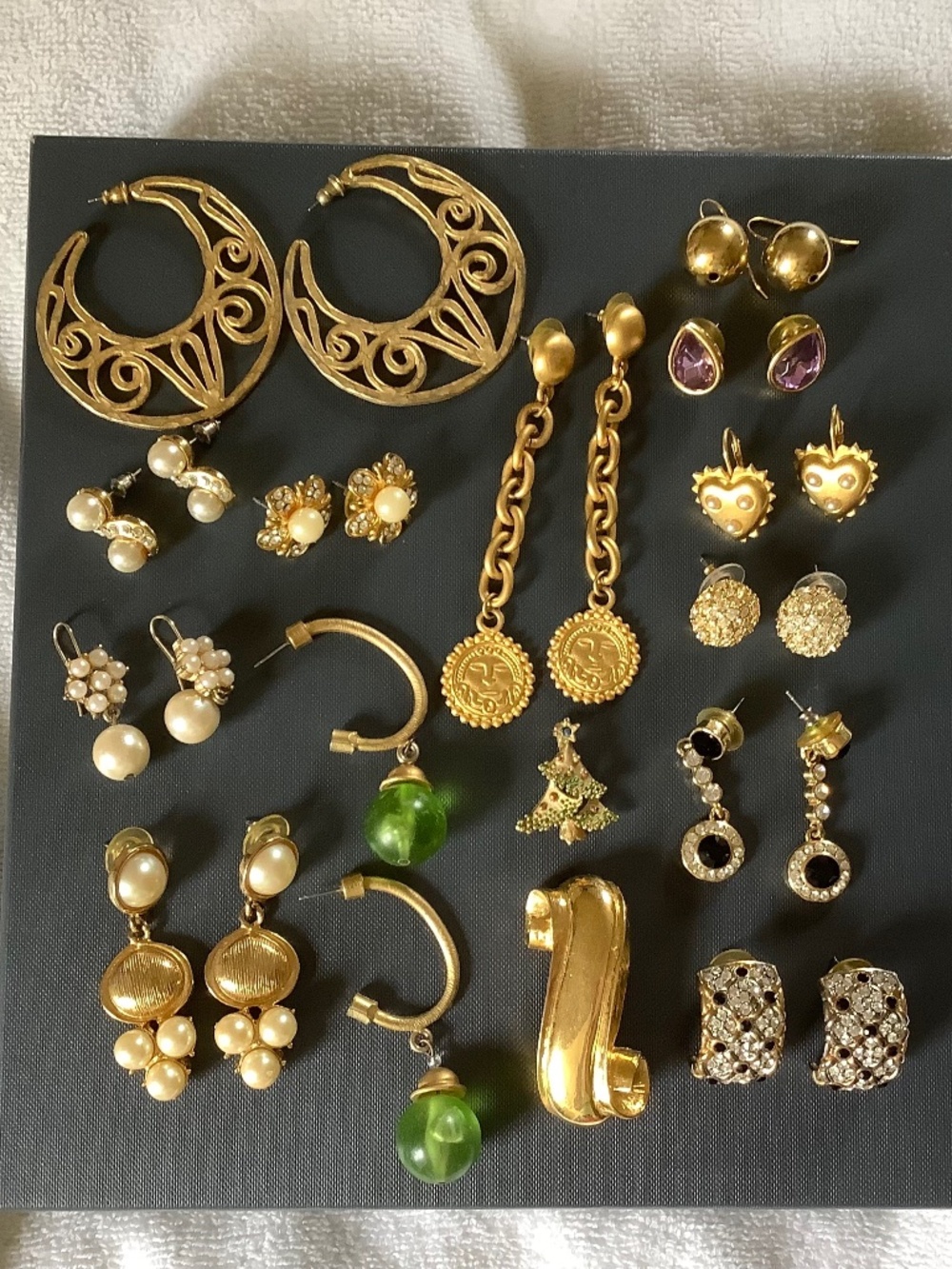 Vintage Bundle Earrings And Pins Pierced (15) Crystal Glass Faux Pearl Gold Tone